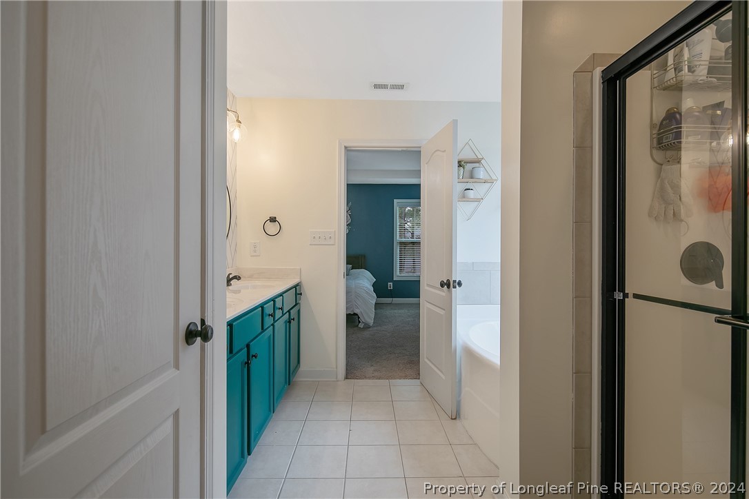 2809 Deepwater Court