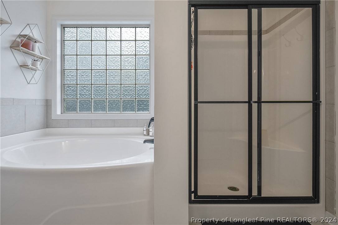 2809 Deepwater Court