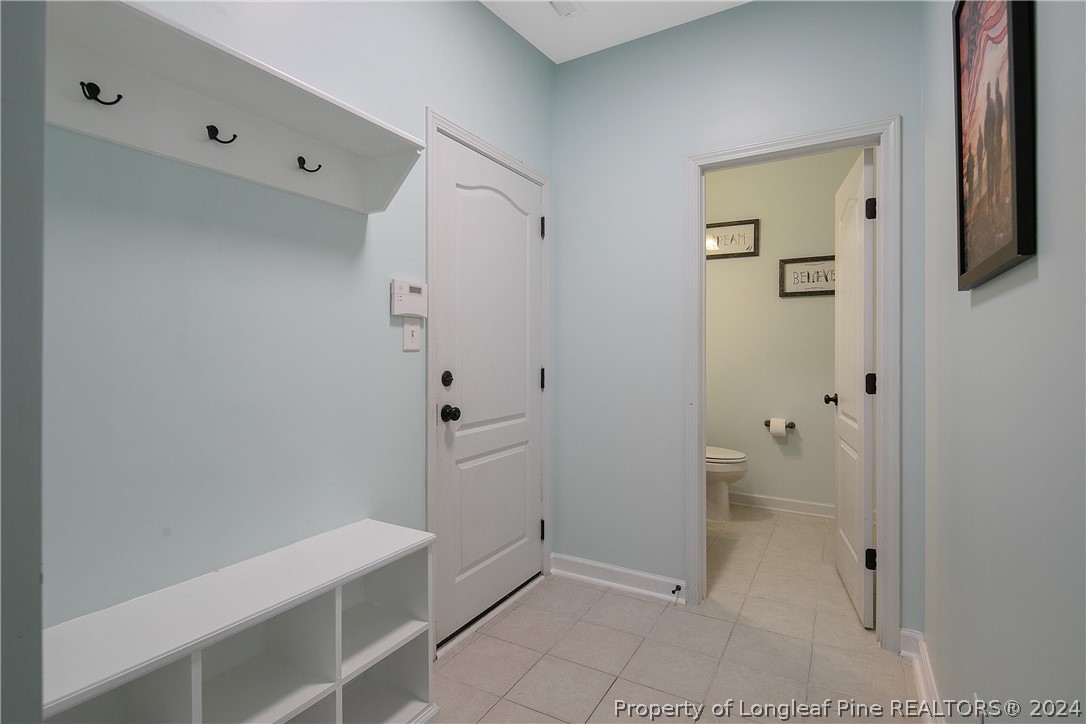 2809 Deepwater Court