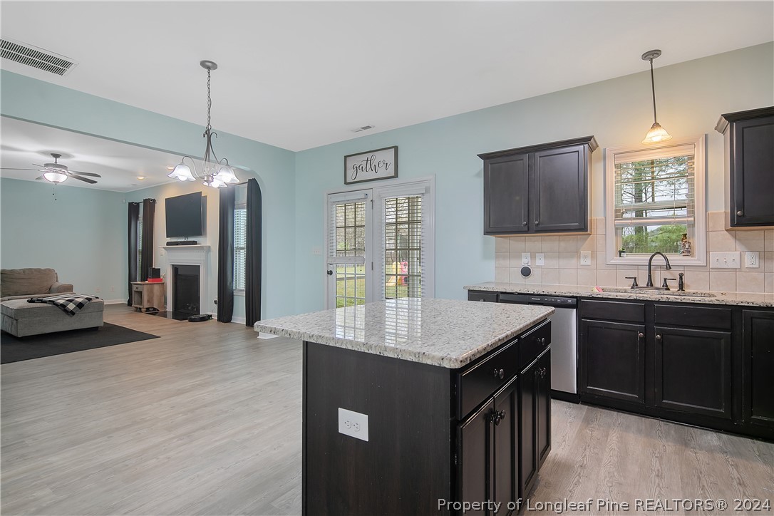 2809 Deepwater Court