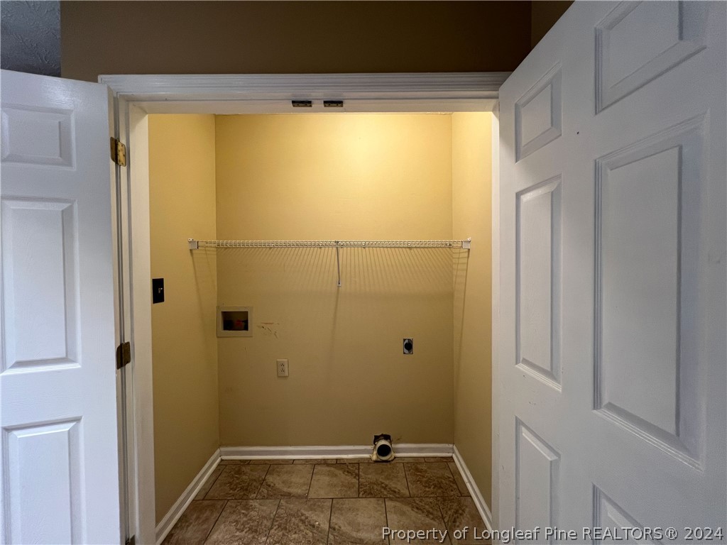 2907 Chillingworth Drive