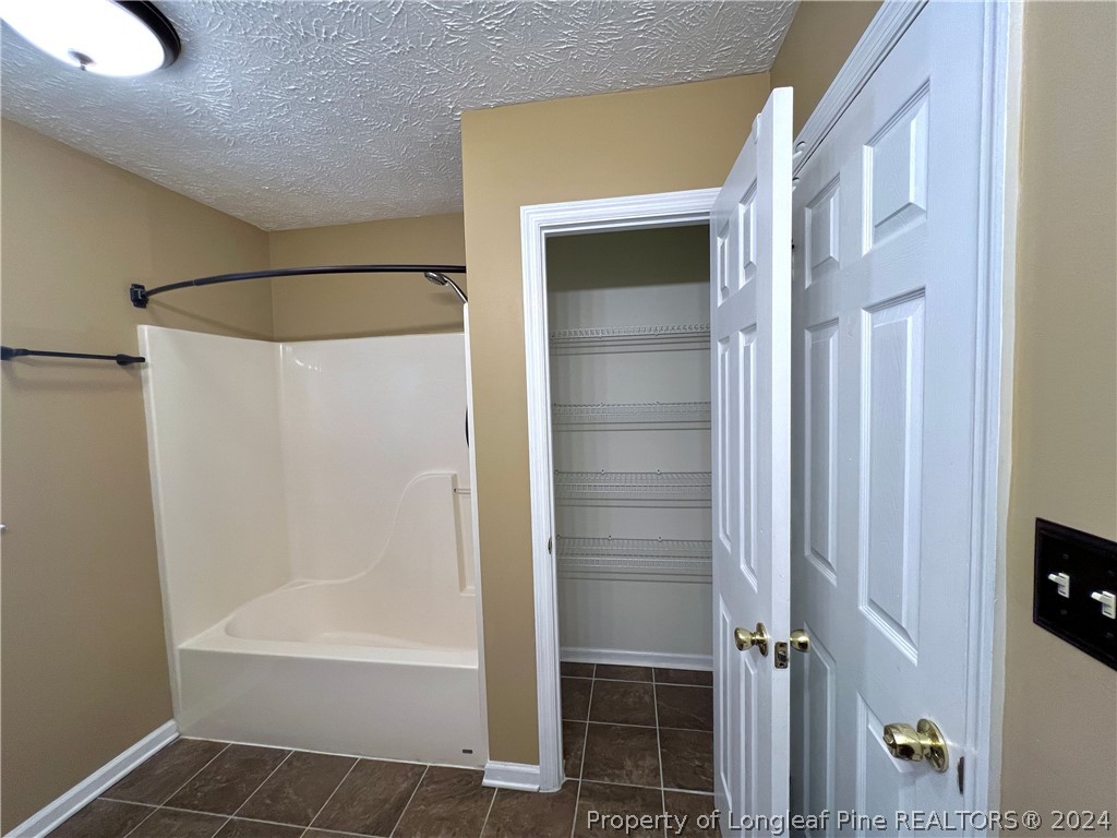 2907 Chillingworth Drive