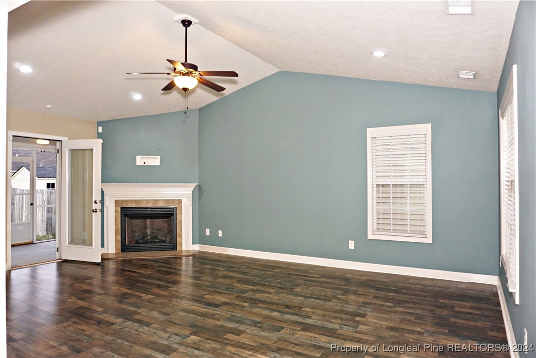 2221 Cliff Swallow Drive