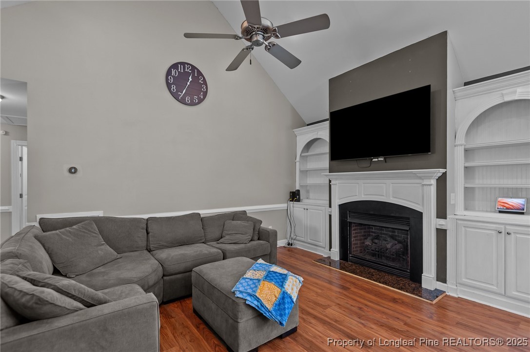 207 King James Way