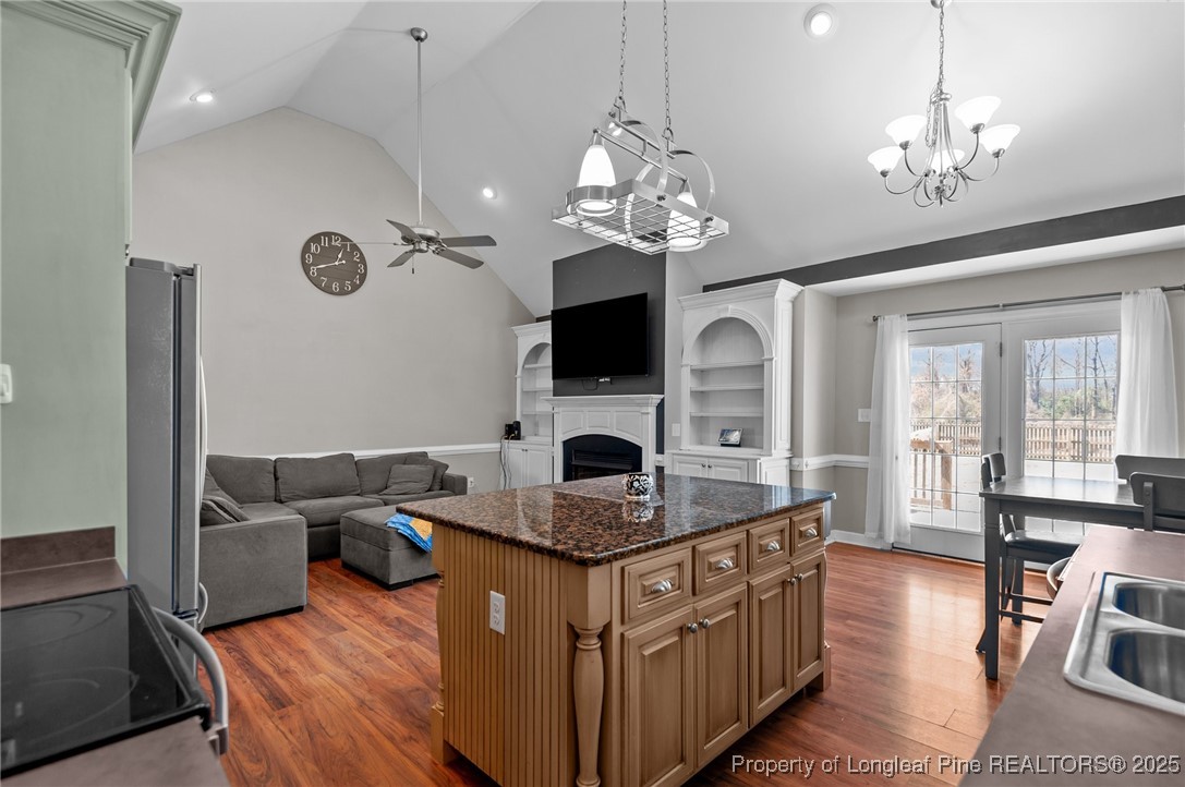 207 King James Way