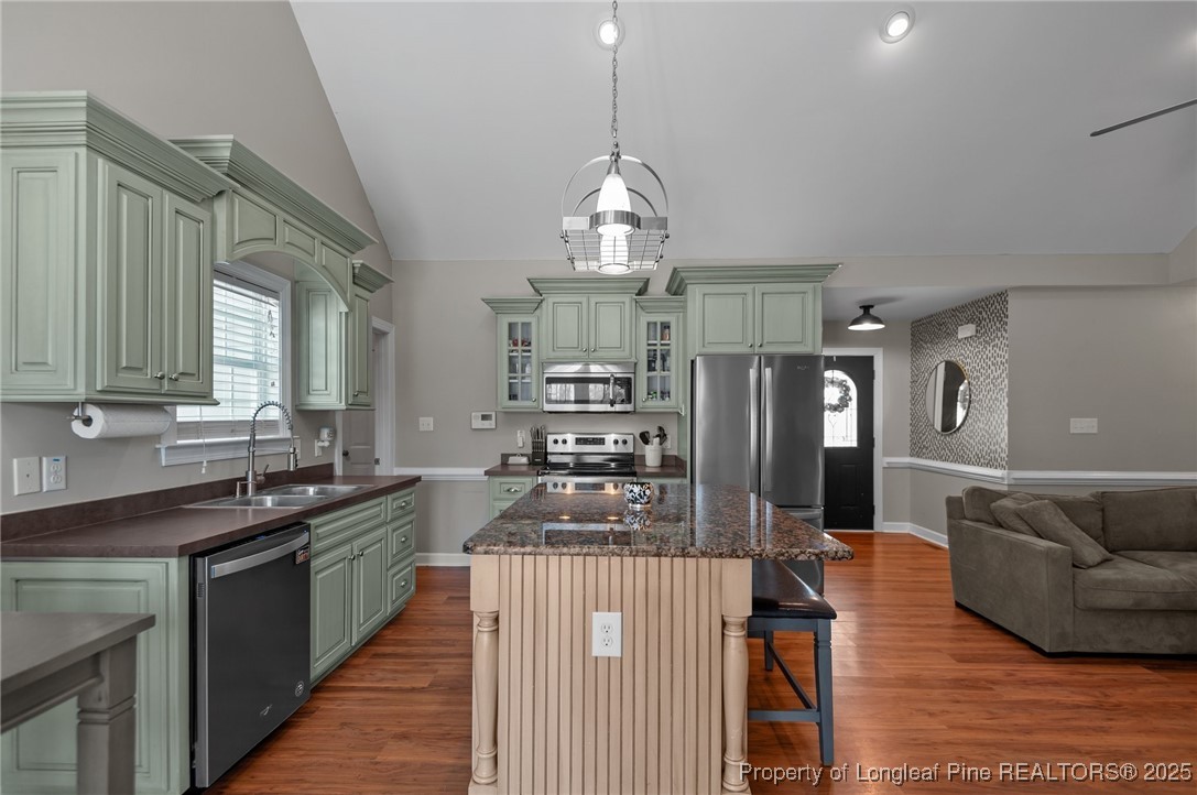 207 King James Way