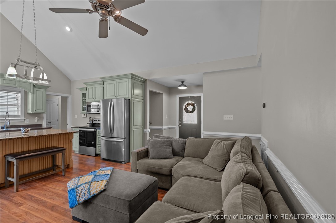 207 King James Way