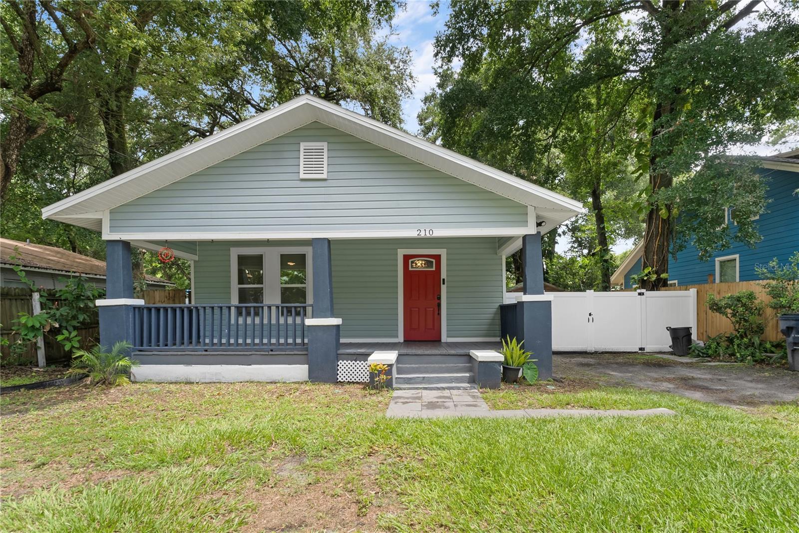 210 E CLUSTER AVE