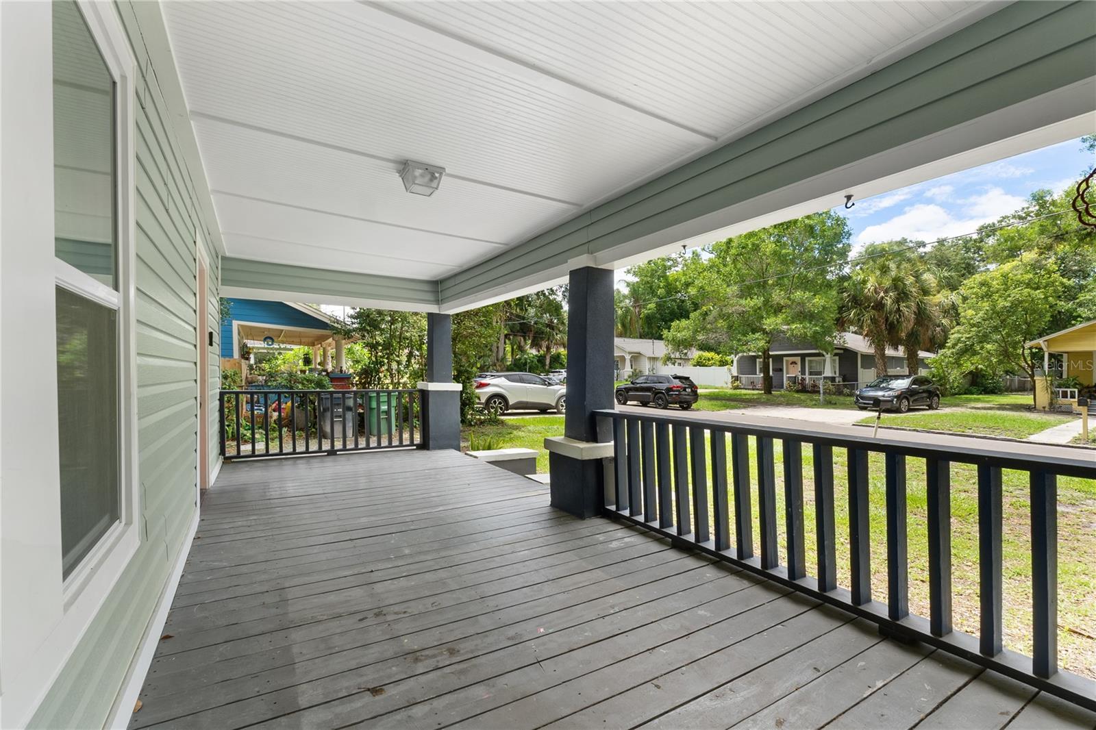 210 E CLUSTER AVE