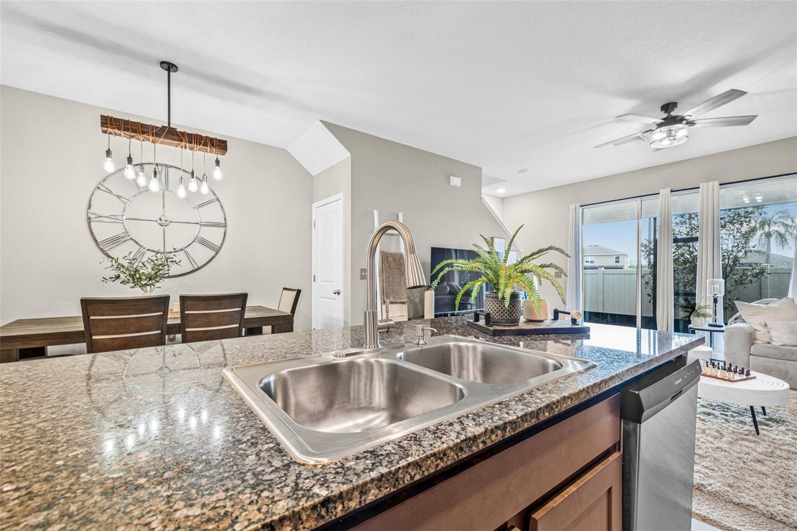 2771 SUNCOAST BLEND DR