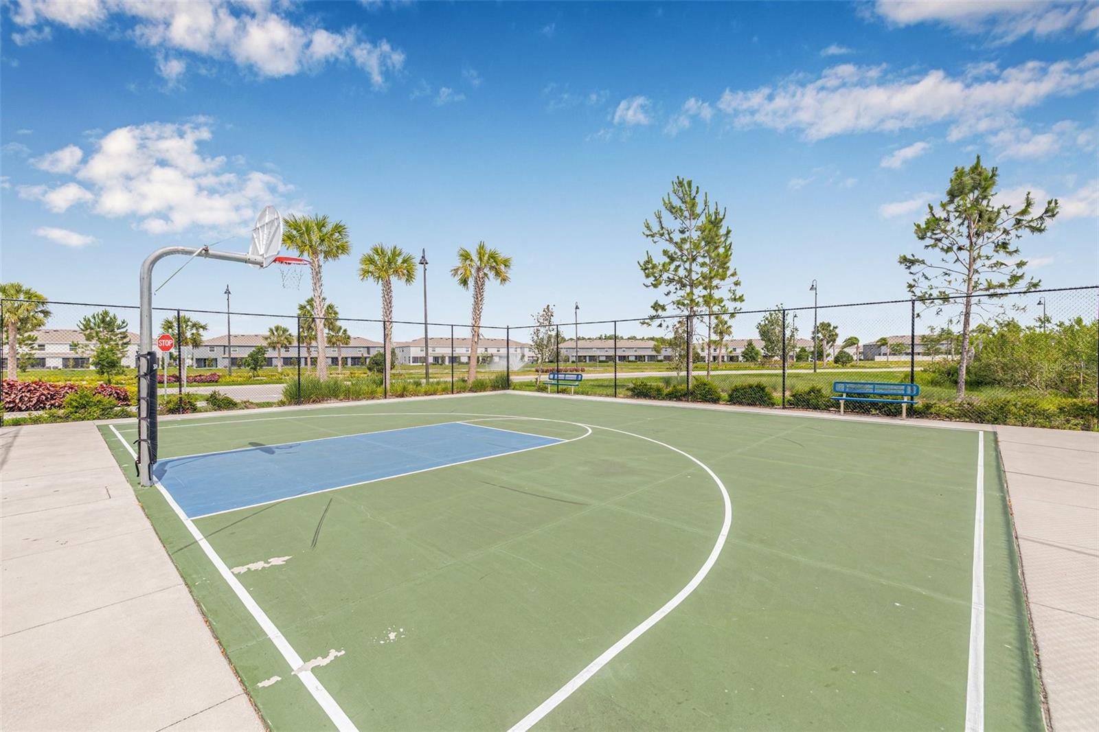 2771 SUNCOAST BLEND DR