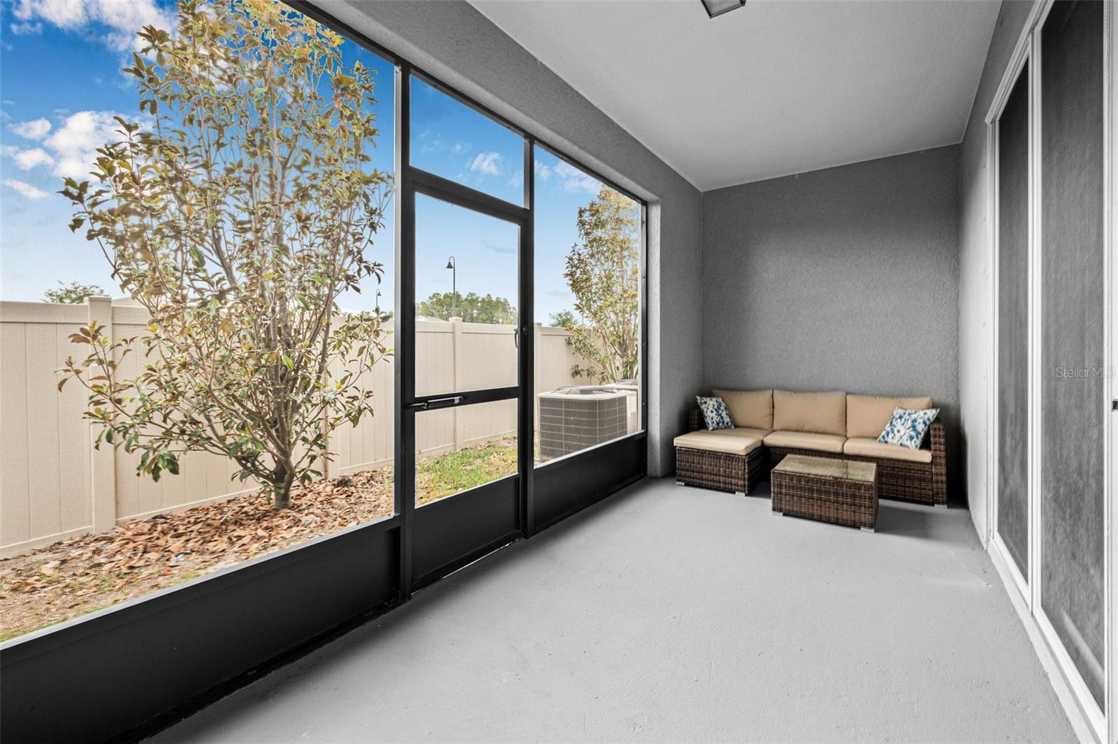 2771 SUNCOAST BLEND DR