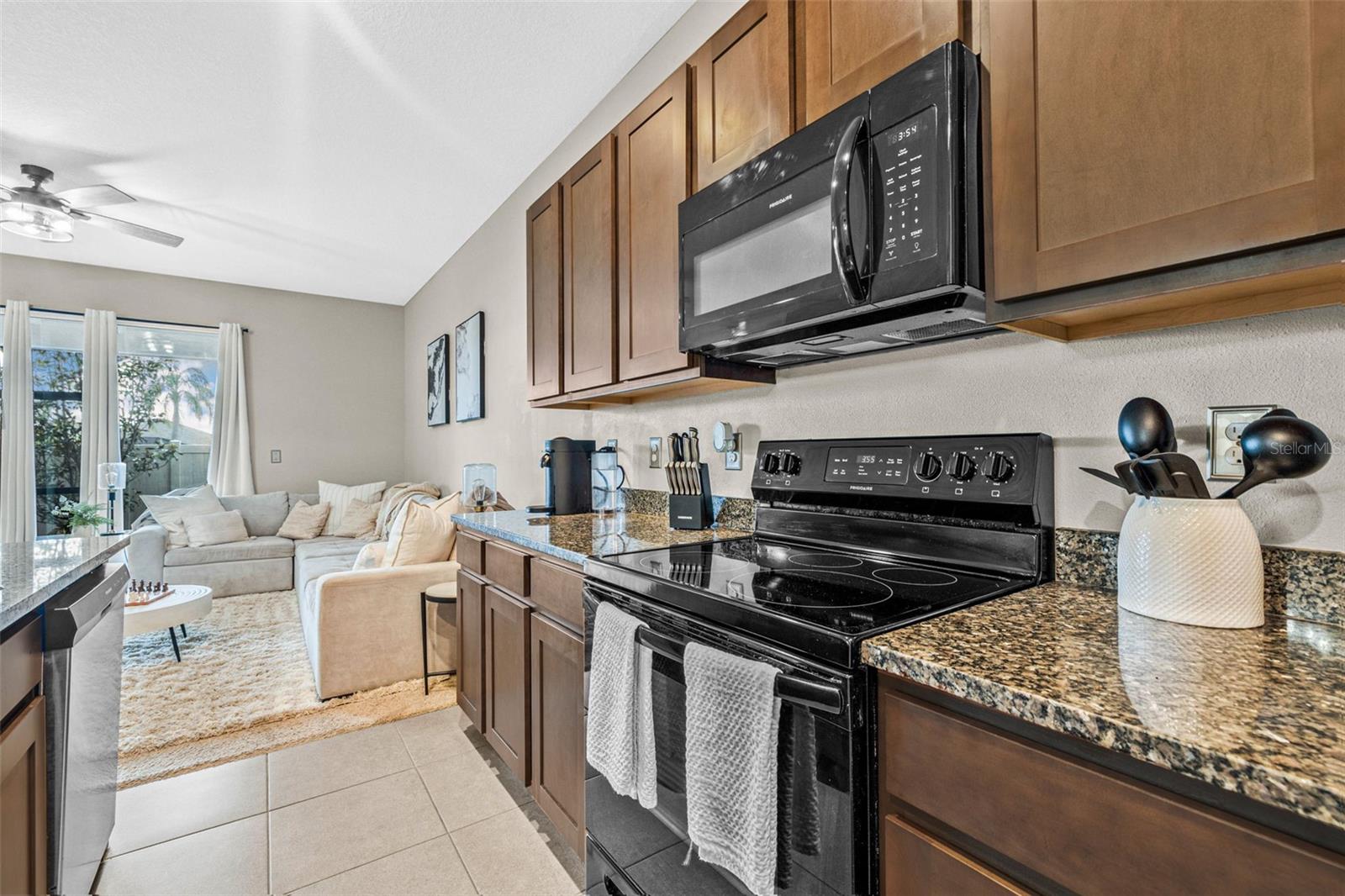 2771 SUNCOAST BLEND DR