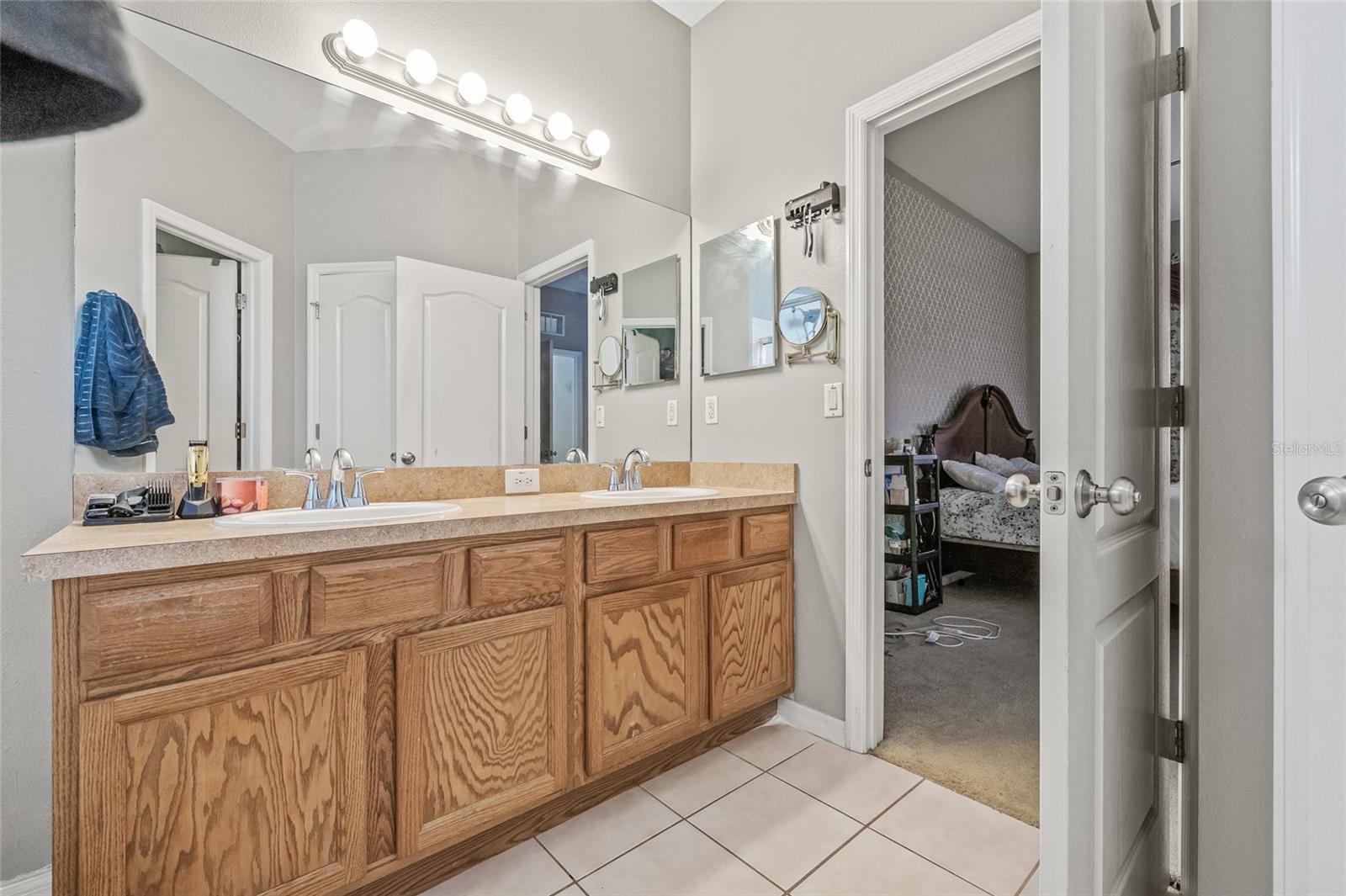 8521 SOUTHERN CHARM CIR