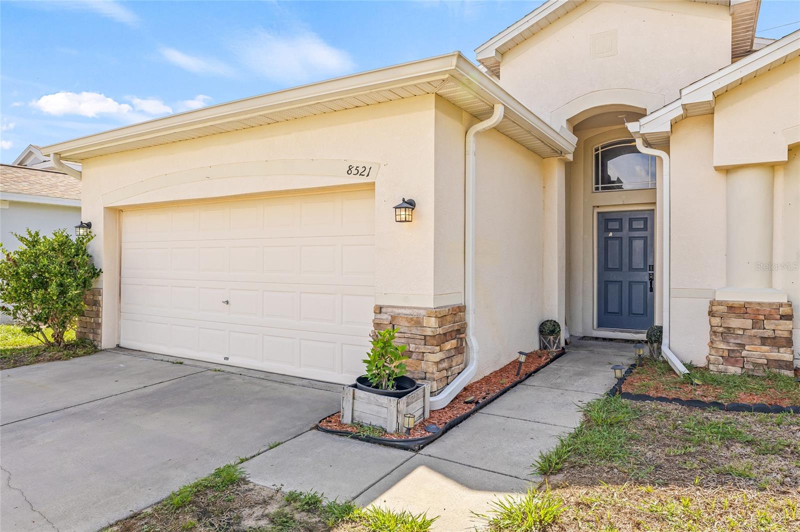 8521 SOUTHERN CHARM CIR