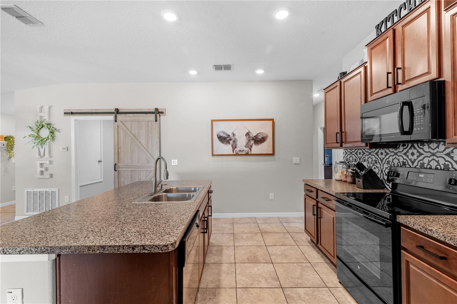 2942 MOULDEN HOLLOW DR