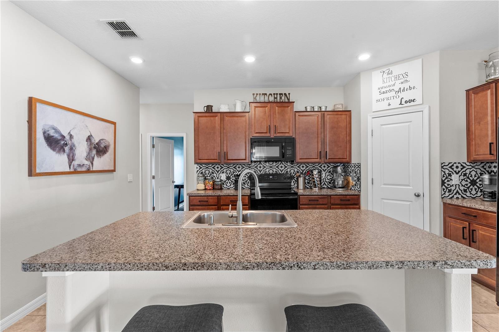 2942 MOULDEN HOLLOW DR