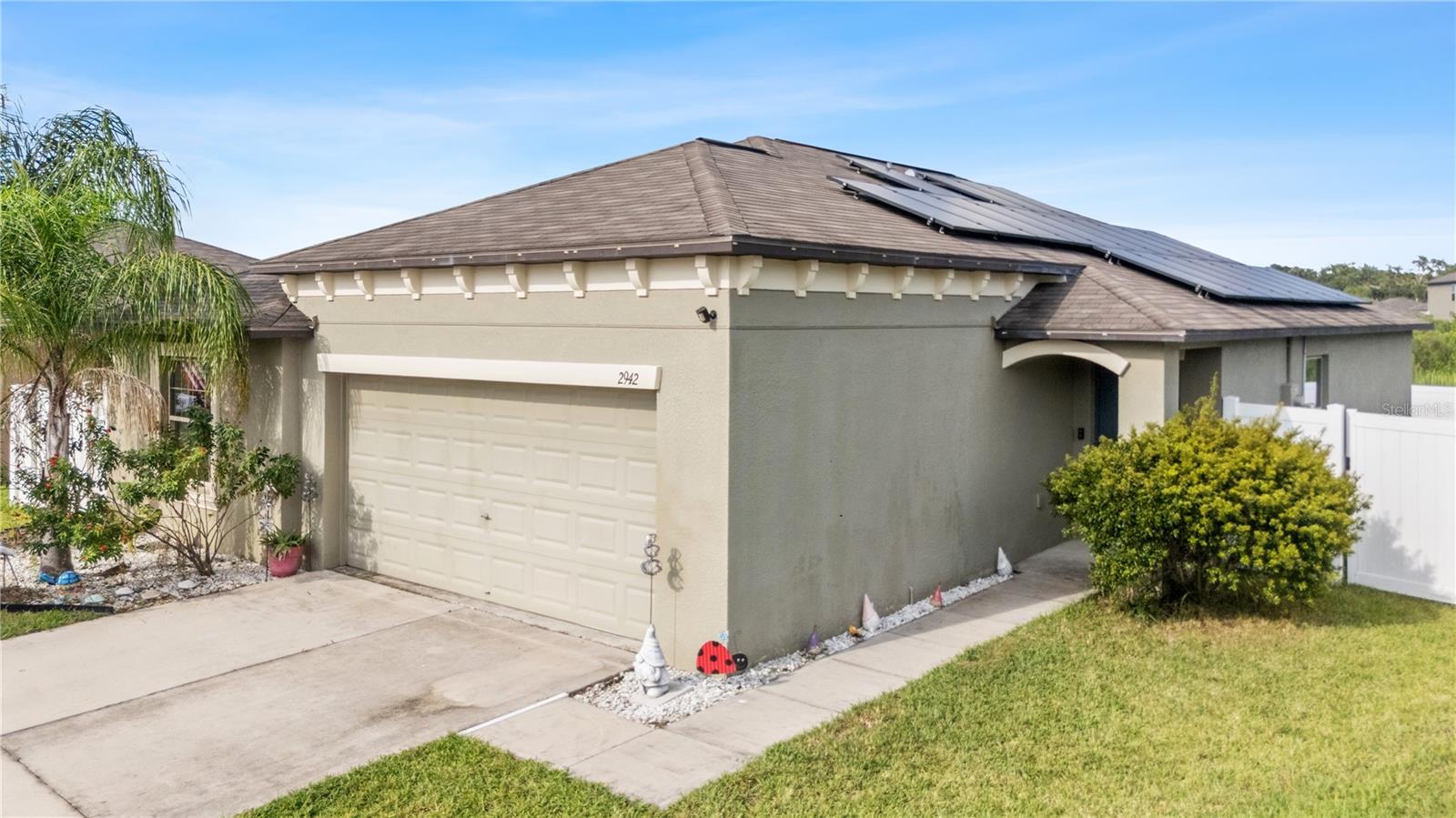 2942 MOULDEN HOLLOW DR