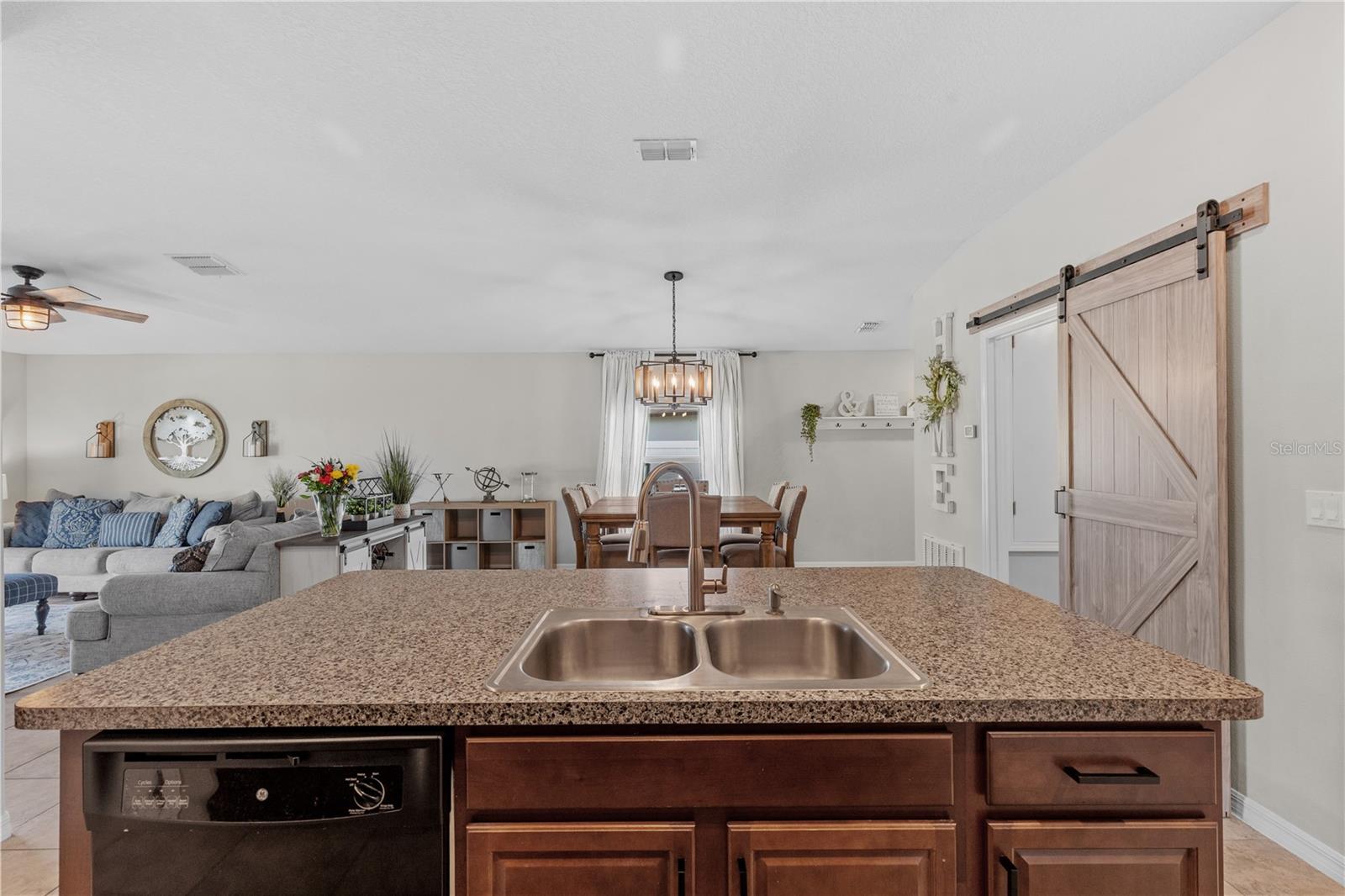 2942 MOULDEN HOLLOW DR