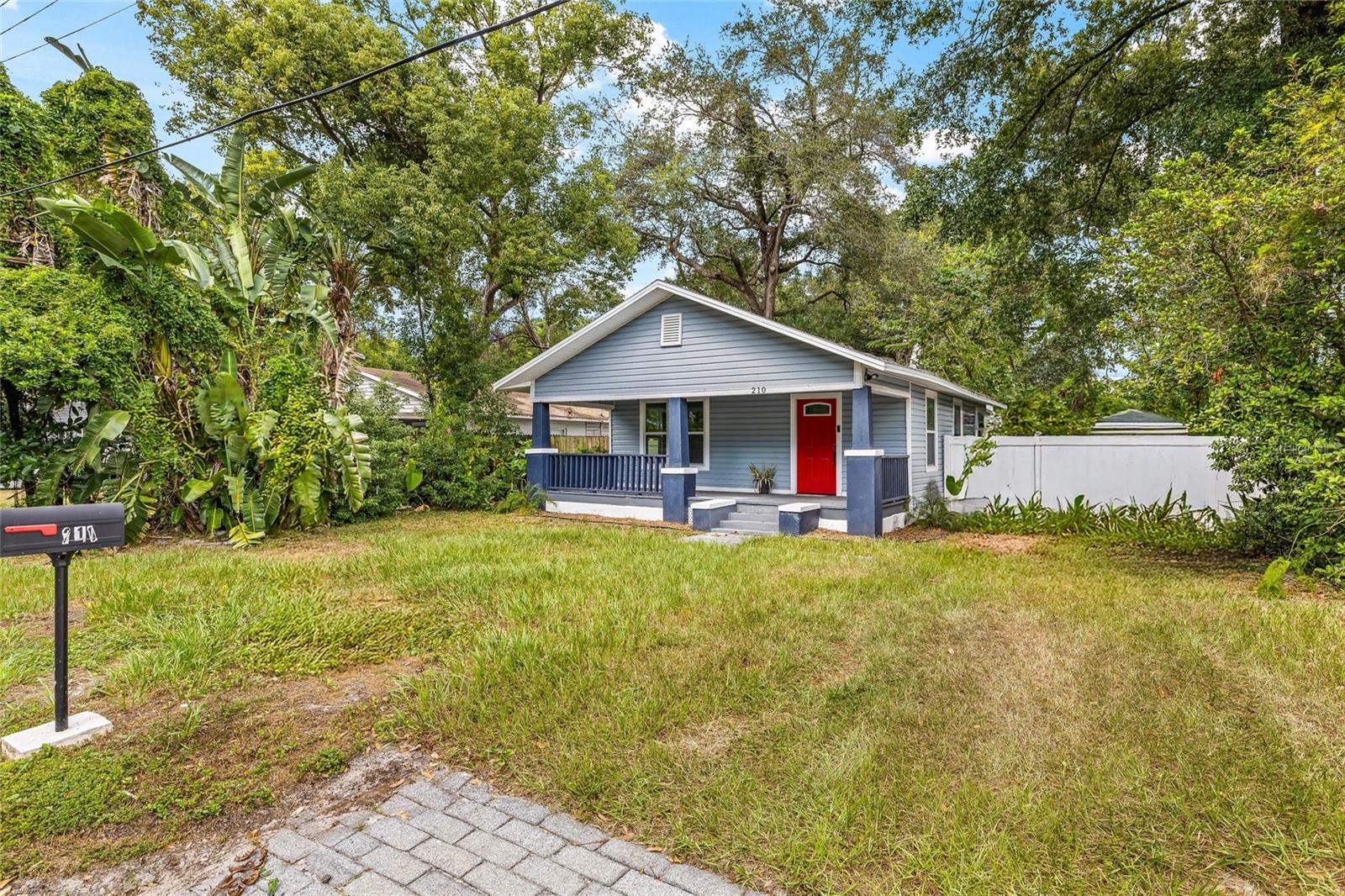 210 E CLUSTER AVE
