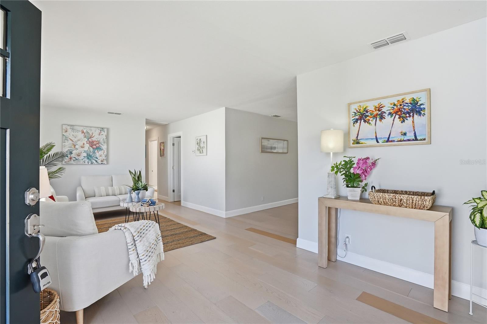 4043 SHORE ACRES BLVD NE