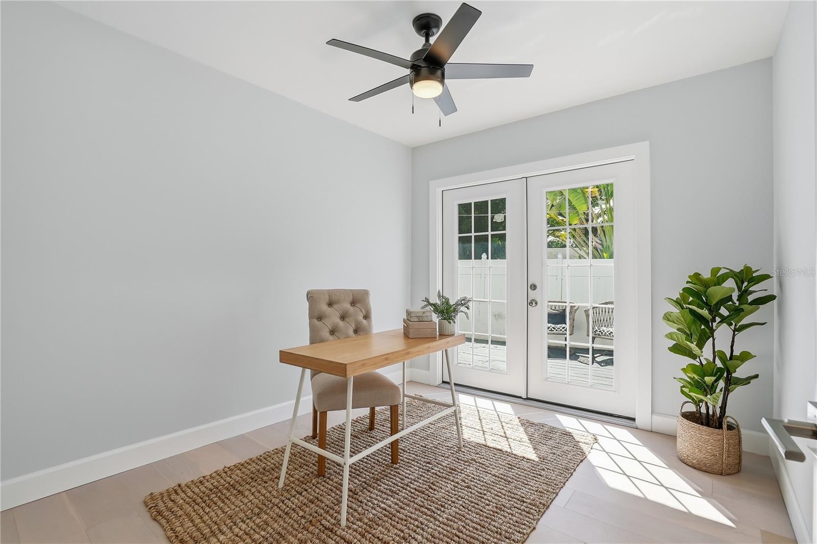 4043 SHORE ACRES BLVD NE