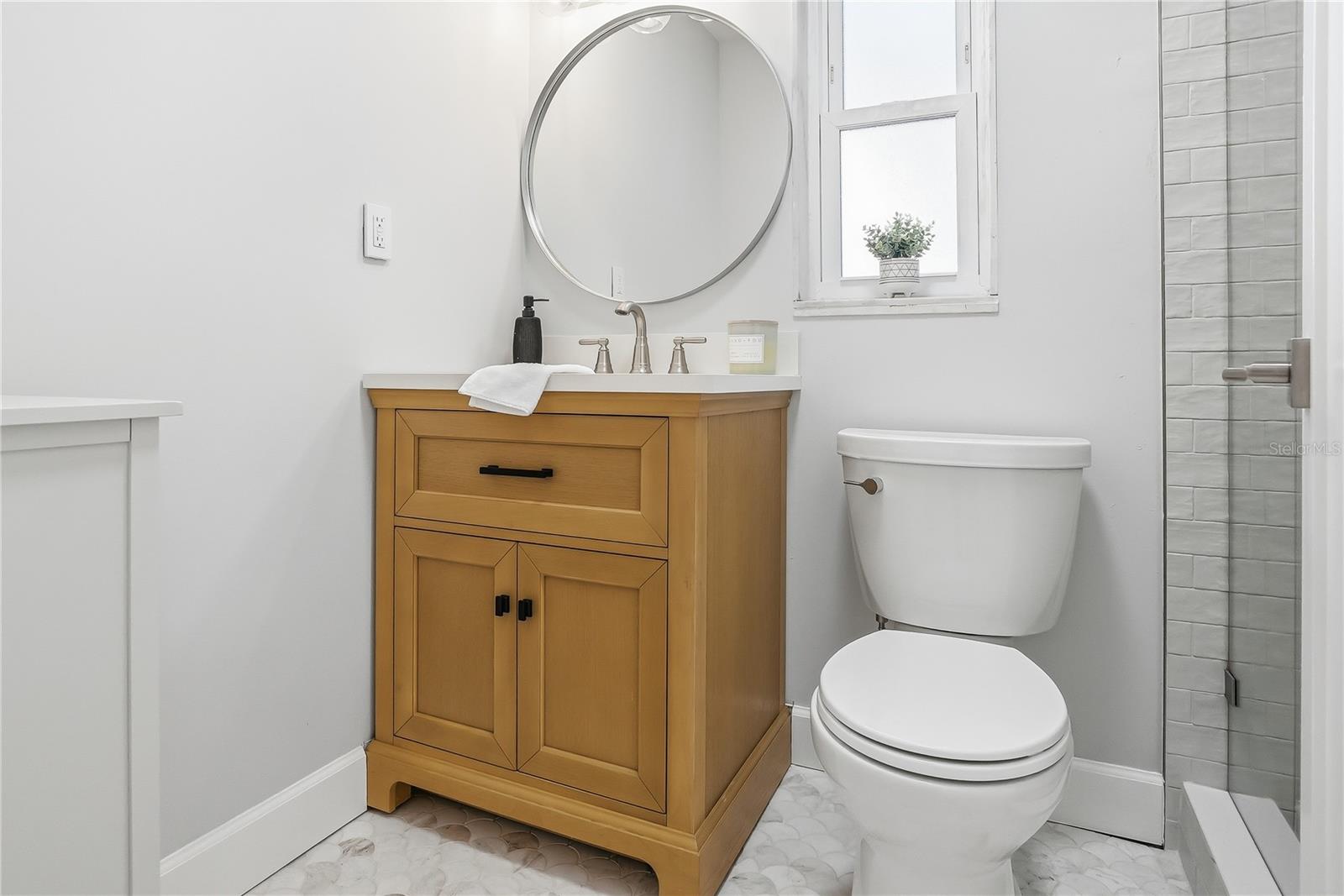 4043 SHORE ACRES BLVD NE