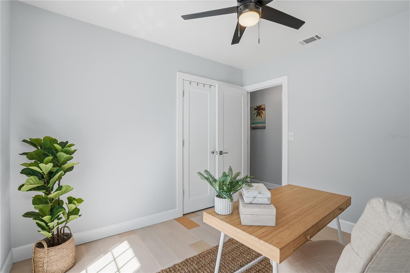 4043 SHORE ACRES BLVD NE