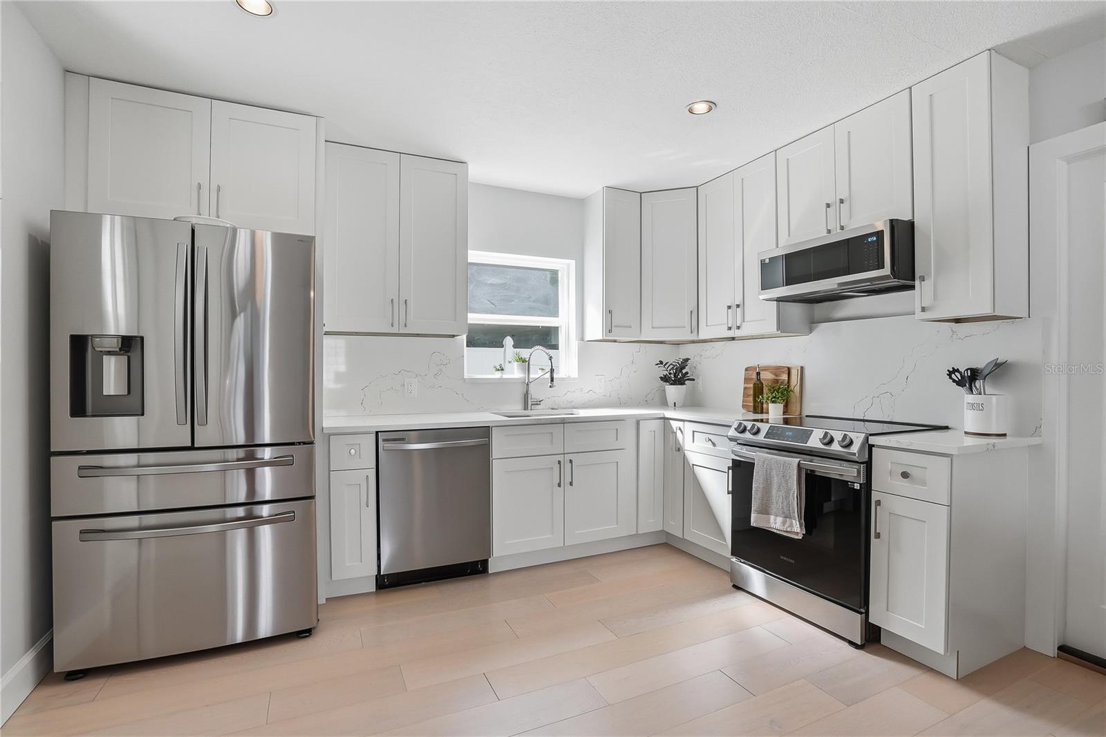 4043 SHORE ACRES BLVD NE