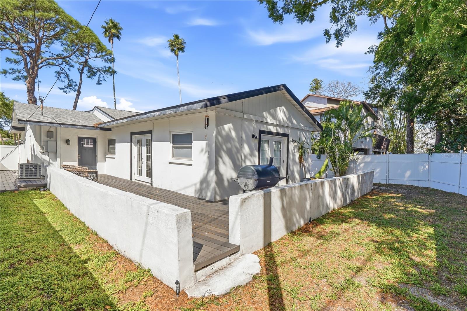 4043 SHORE ACRES BLVD NE