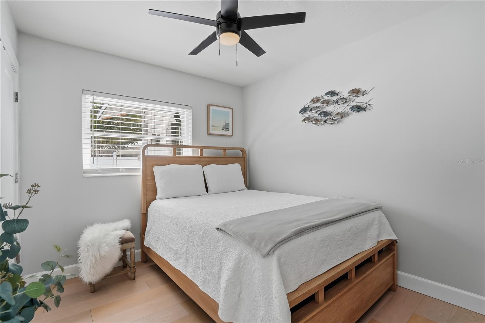 4043 SHORE ACRES BLVD NE