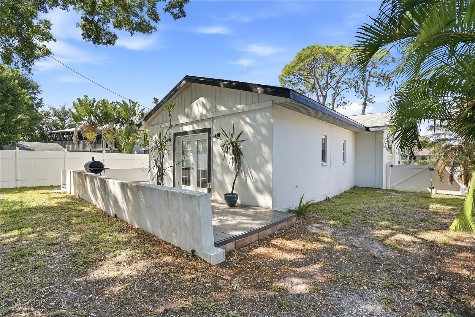 4043 SHORE ACRES BLVD NE