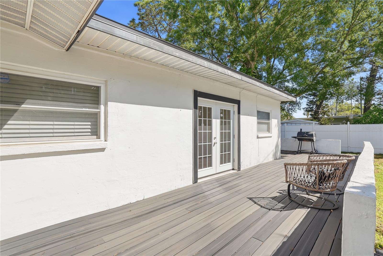 4043 SHORE ACRES BLVD NE