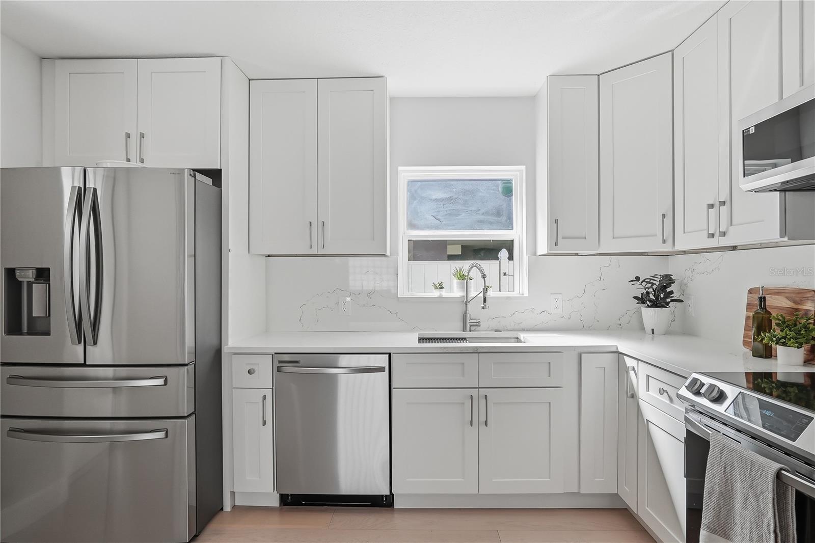 4043 SHORE ACRES BLVD NE