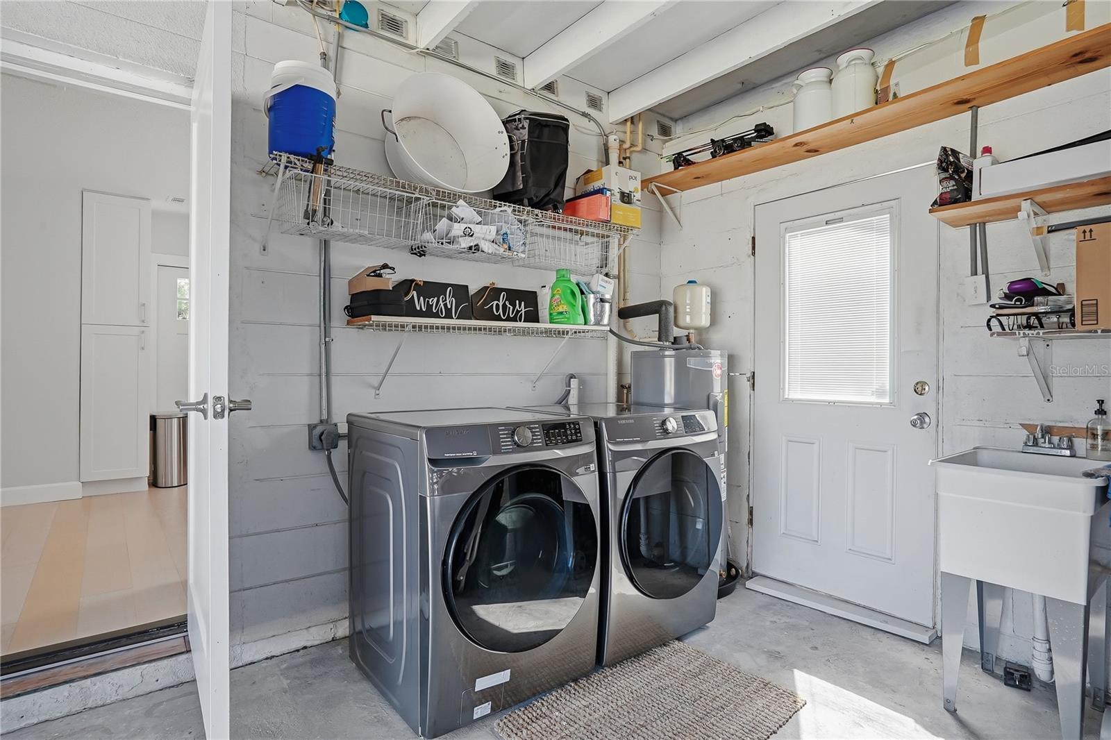 4043 SHORE ACRES BLVD NE