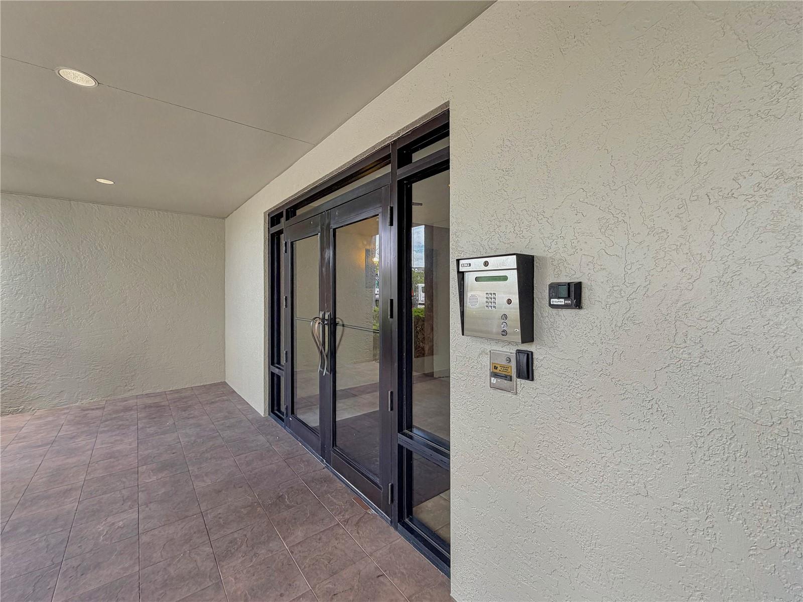 2333 FEATHER SOUND DR #C507