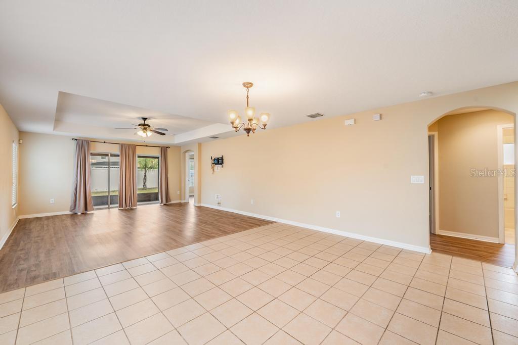 7013 FOREST MERE DR