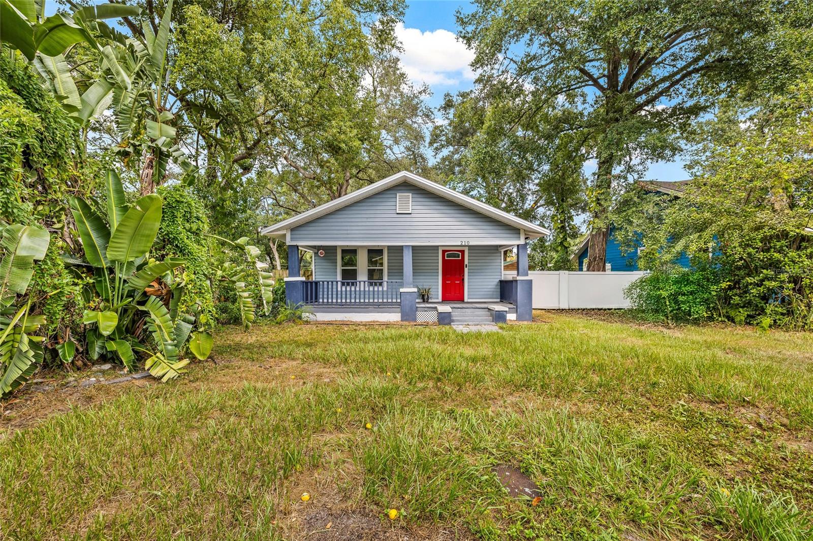 210 E CLUSTER AVE