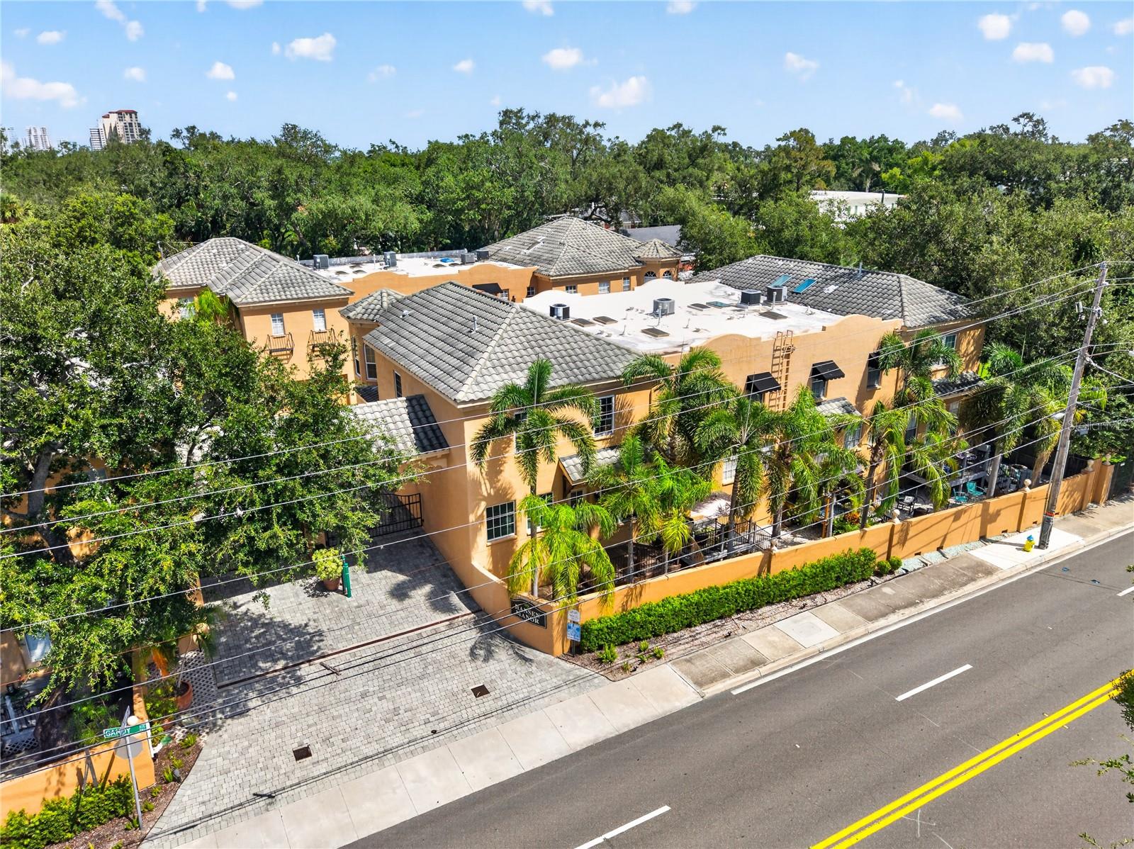 2908 HANSEN MANOR LN