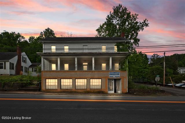 101 S Main St