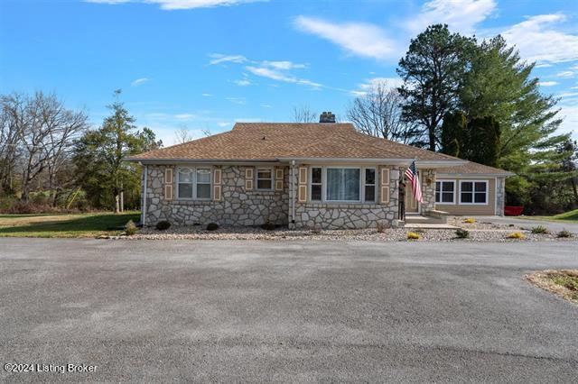 1430 HWY 259 N