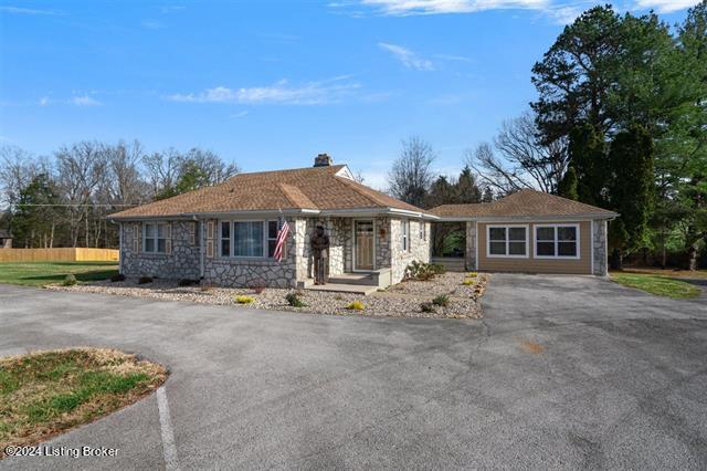 1430 HWY 259 N