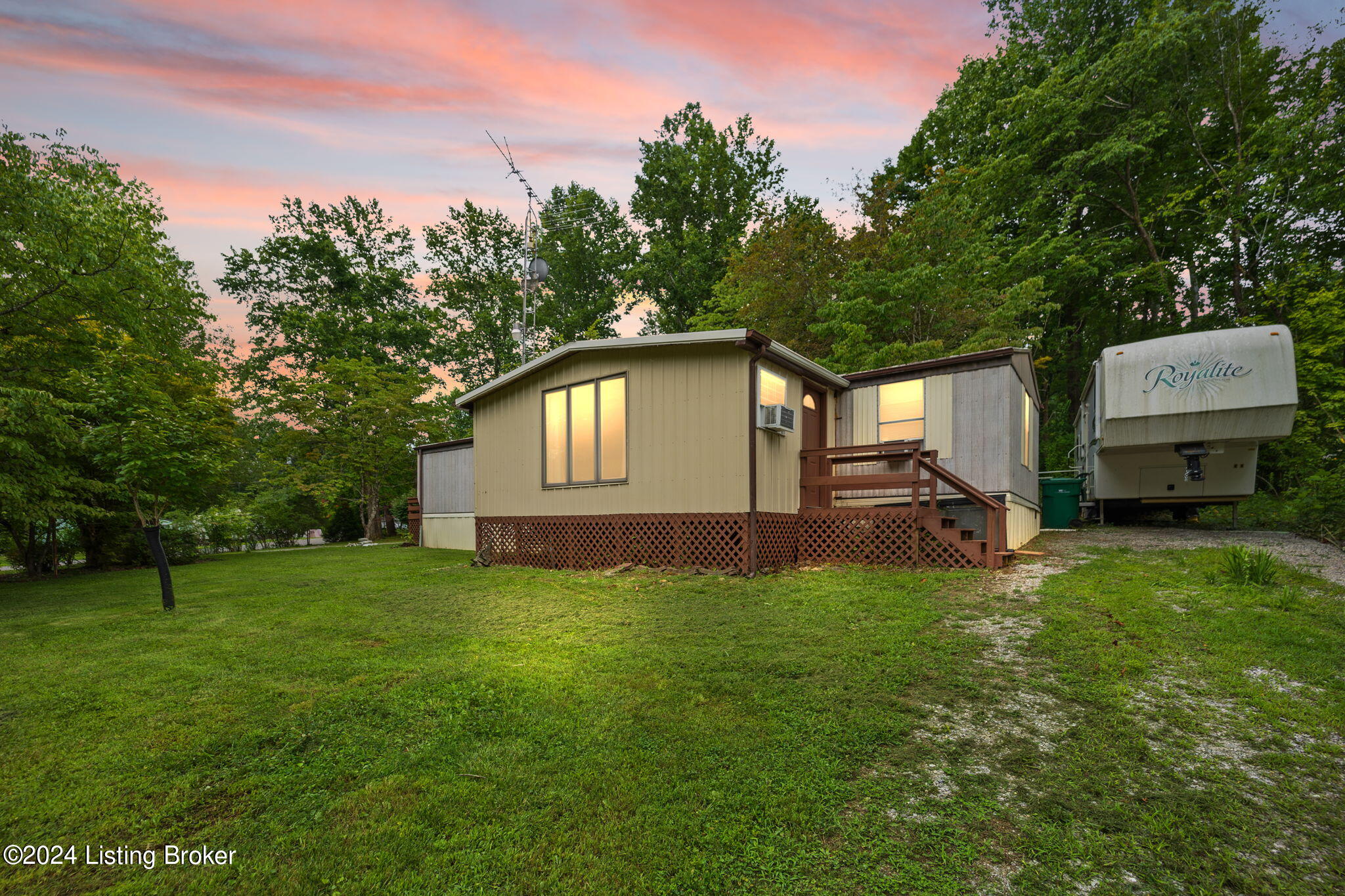 509 Lakeshore Dr