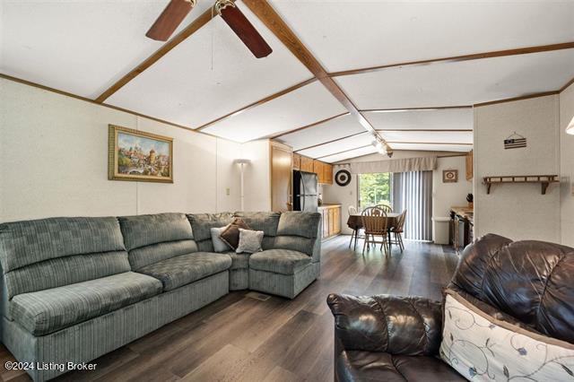 509 Lakeshore Dr