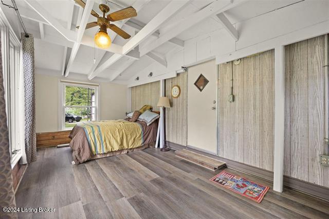 509 Lakeshore Dr