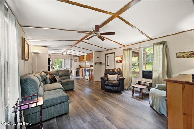 509 Lakeshore Dr