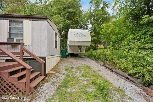 509 Lakeshore Dr