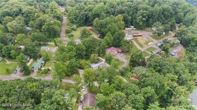 509 Lakeshore Dr