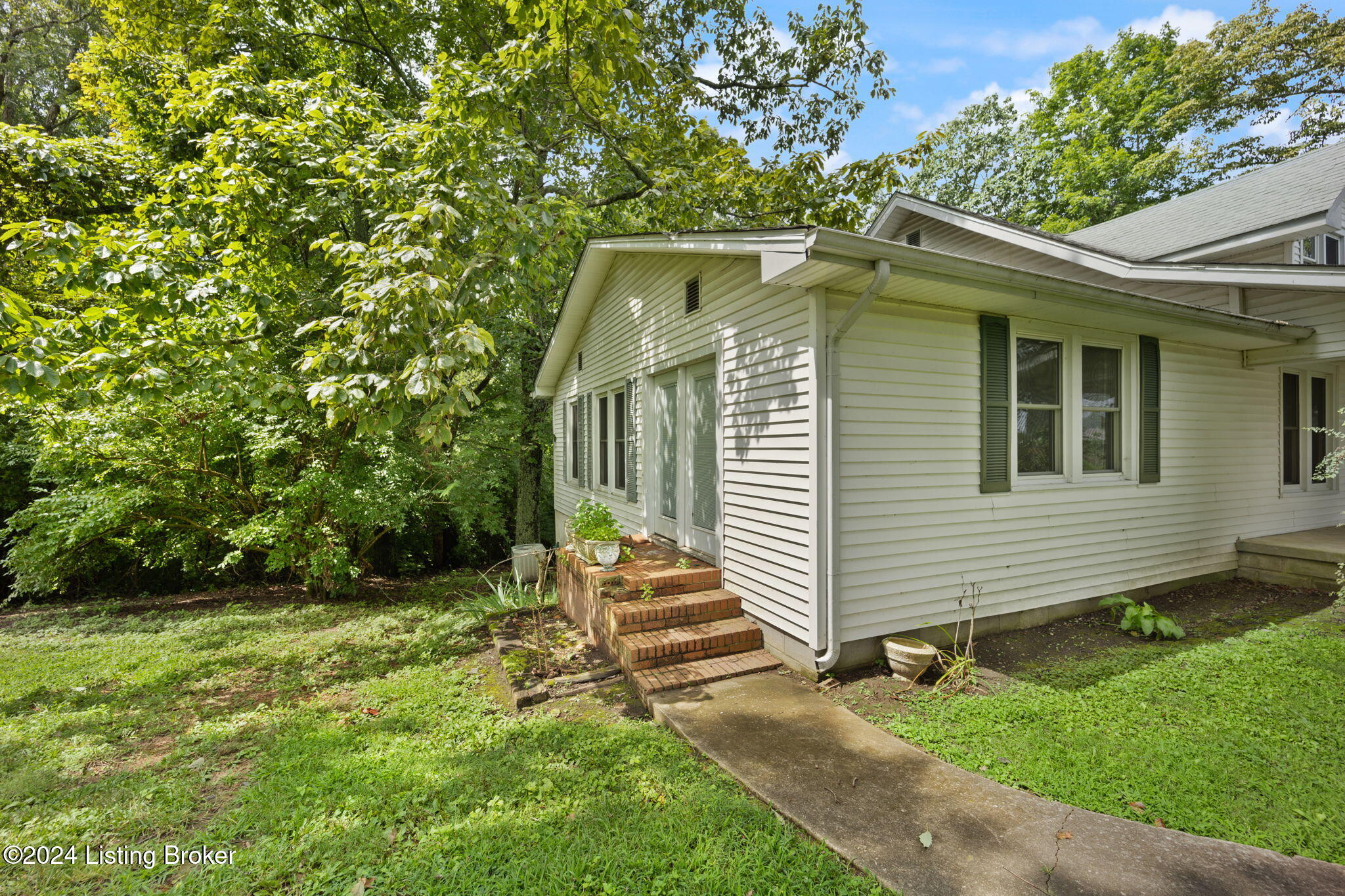 905 Morgantown Rd