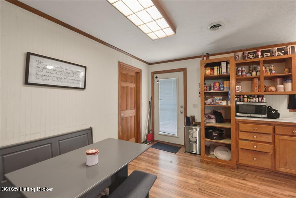 663 Bishop Rd